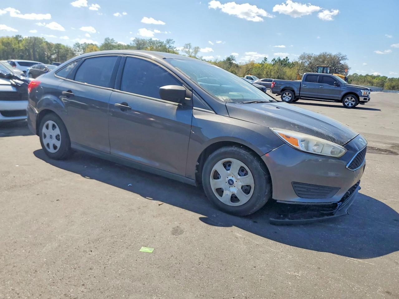 2017 Ford Focus S - Фото 4