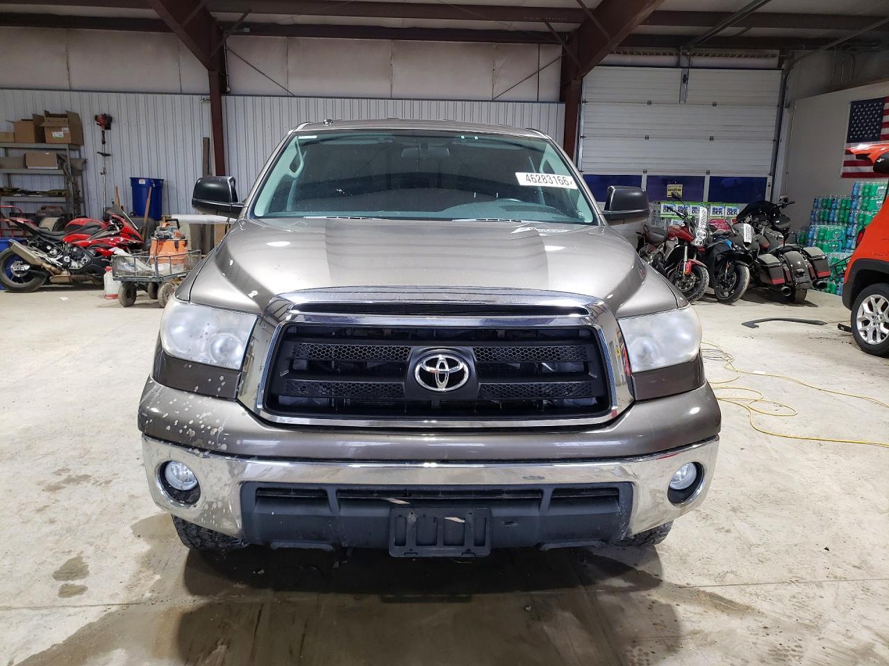 2011 Toyota Tundra Double Cab Sr5 - Image 5