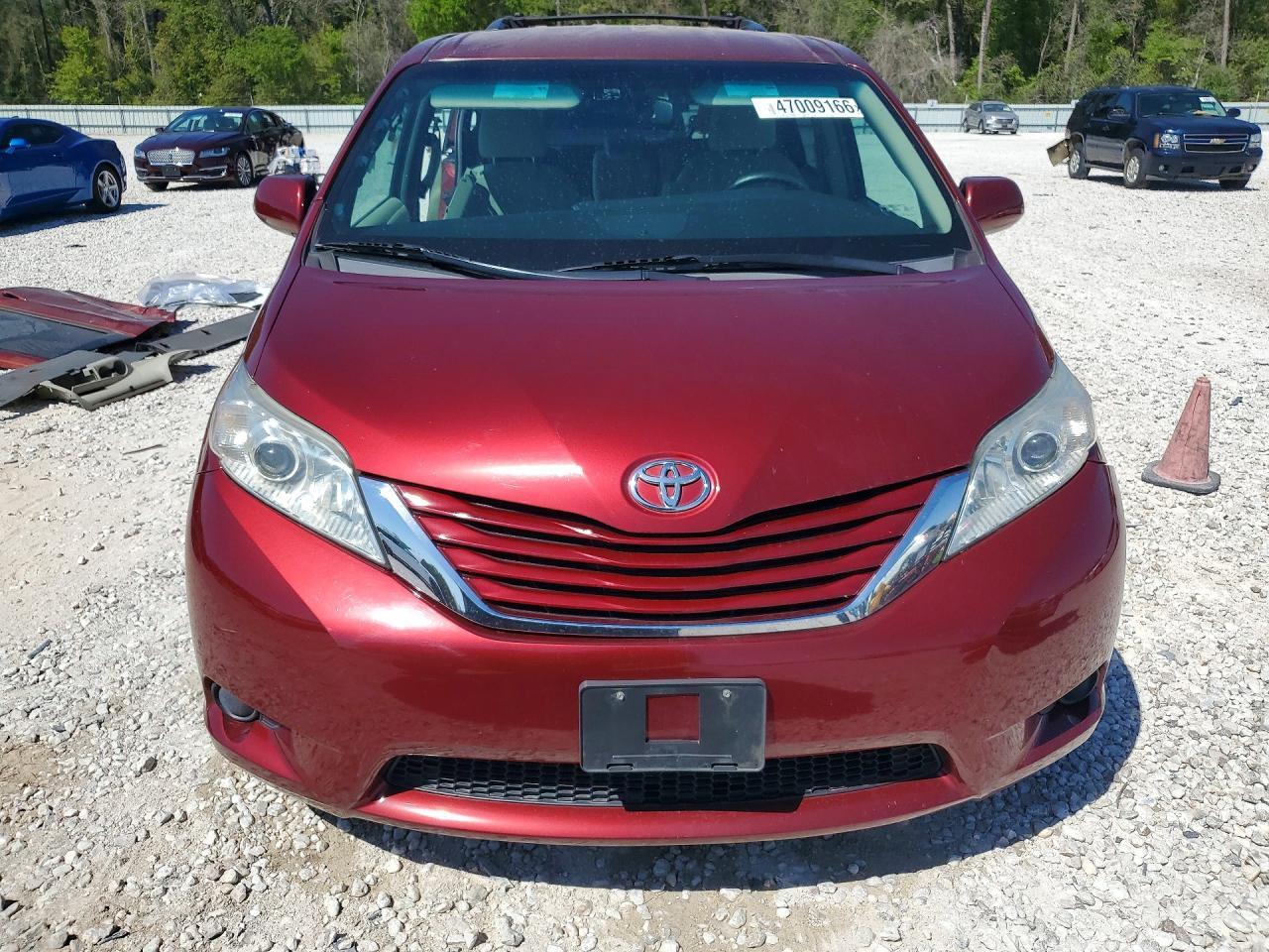 2016 Toyota Sienna Le 8-Passenger - Фото 5