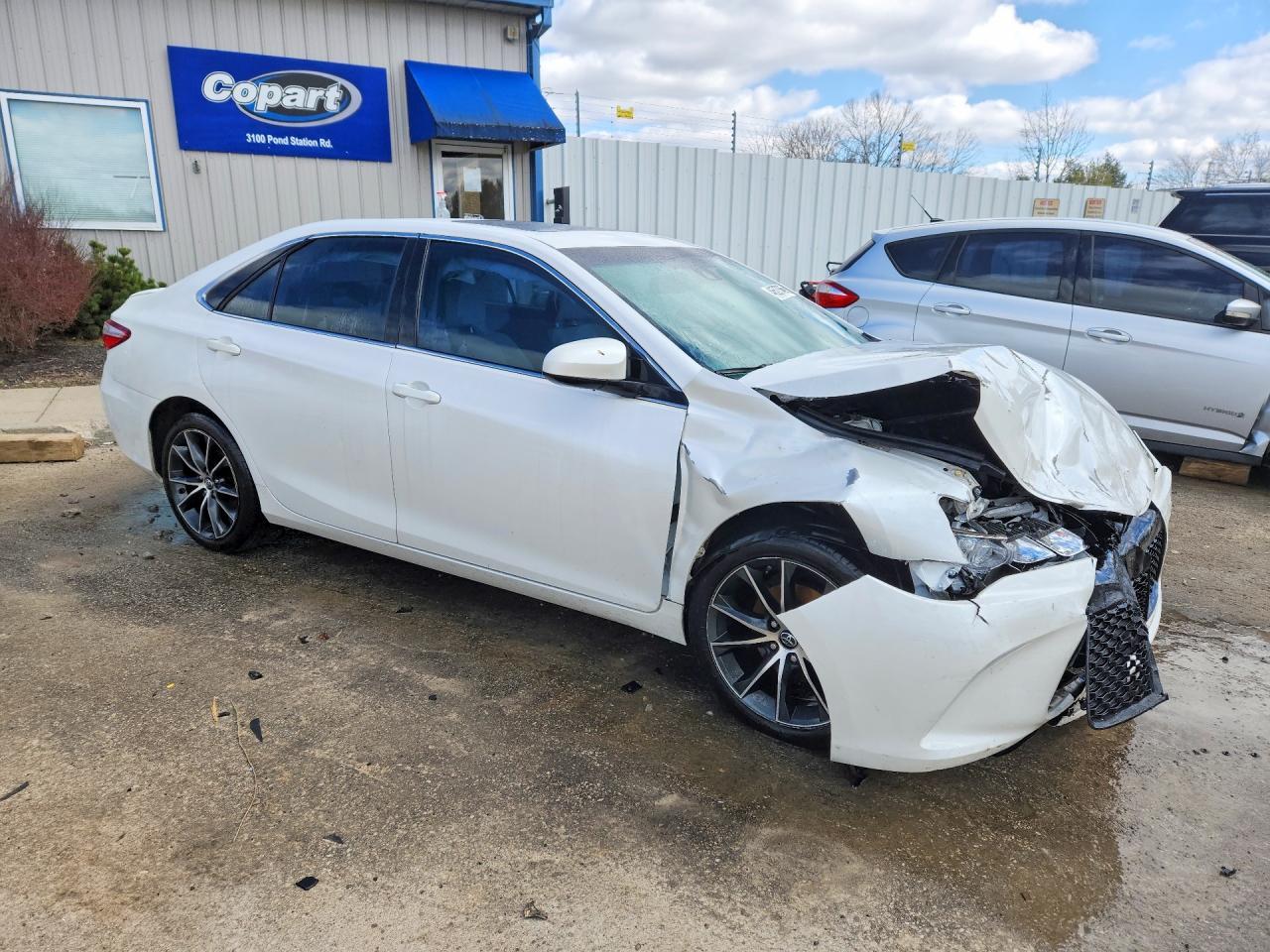 2016 Toyota Camry Xse V6 - Image 4