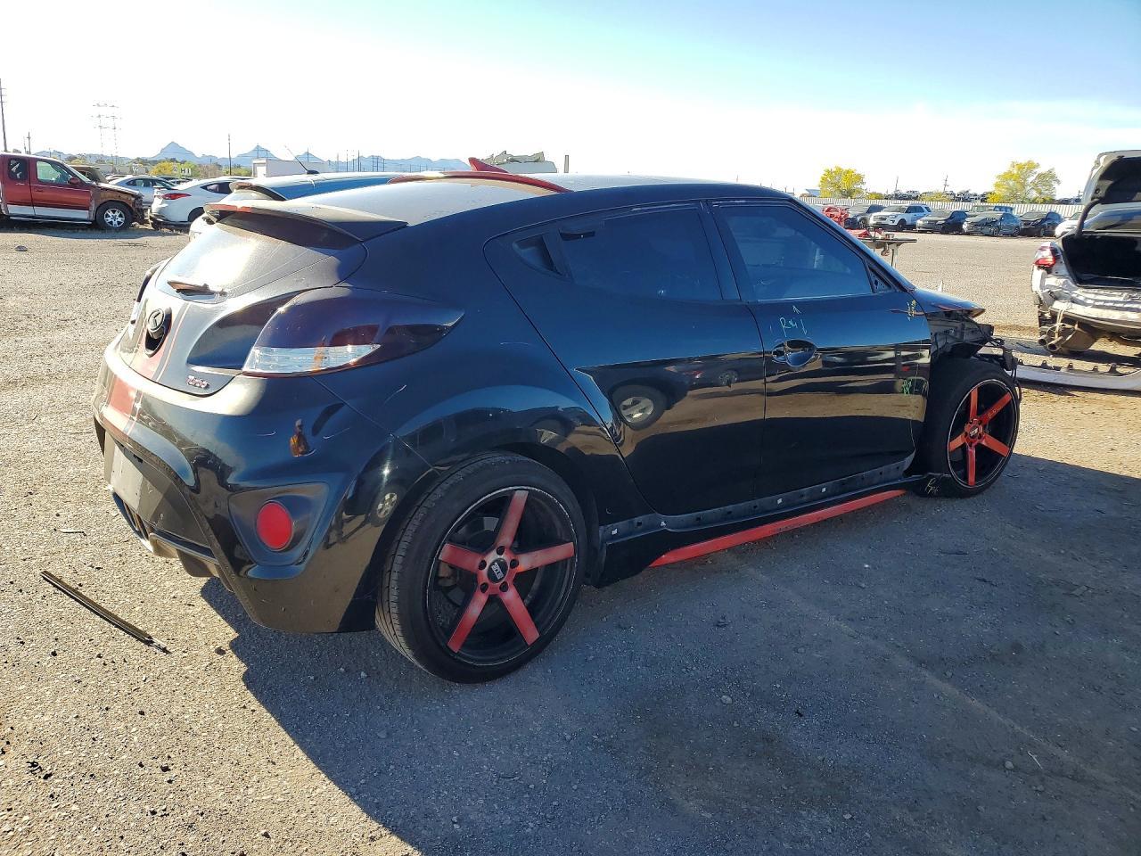 2016 Hyundai Veloster Turbo - Image 3