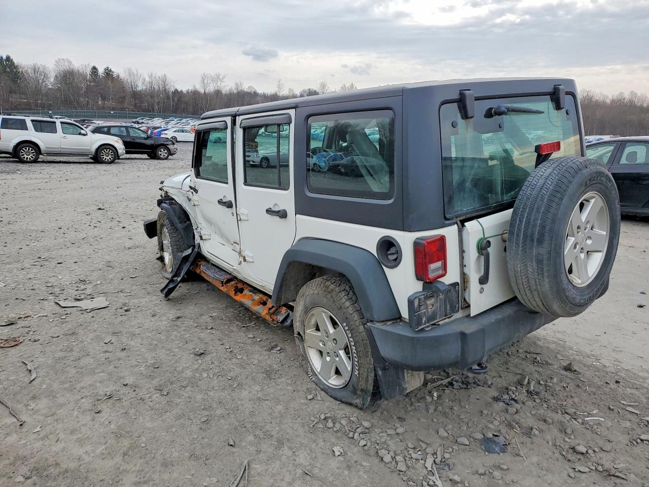 2016 Jeep Wrangler Unlimited Sport - Фото 2