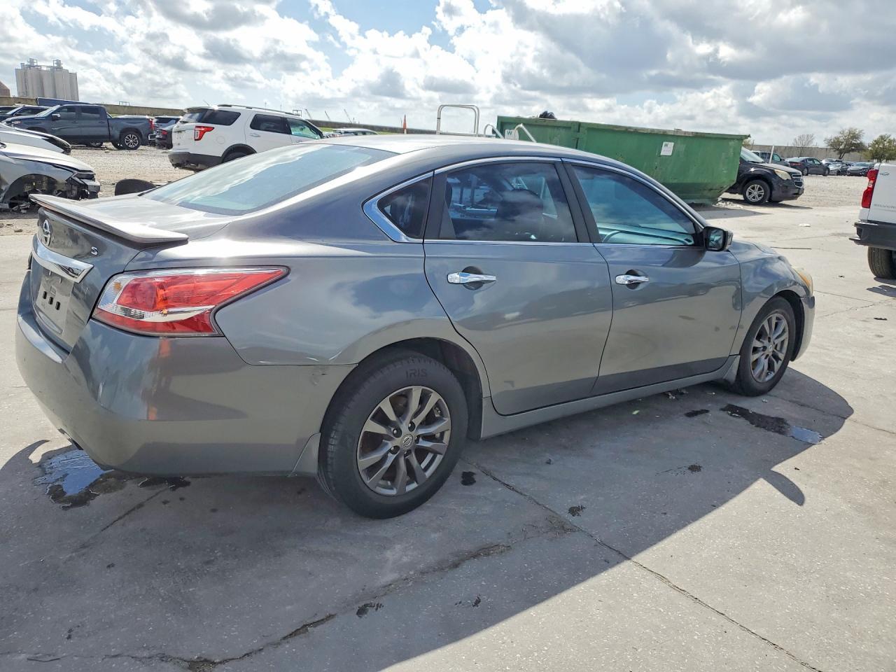 2015 Niss Altima 2.5 S - Фото 3
