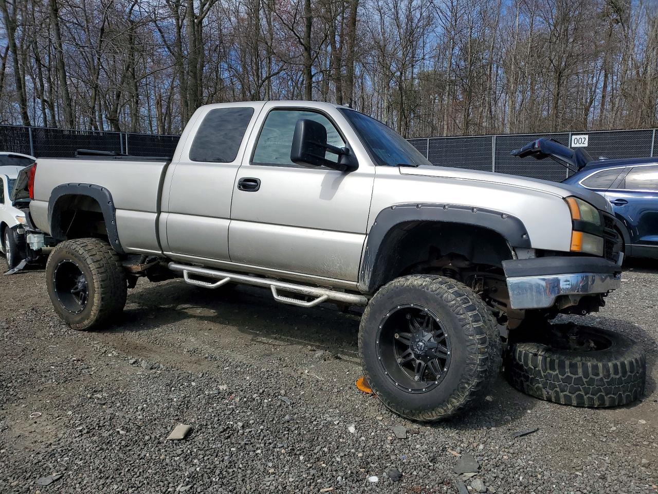 2004 Chevrolet Silverado K1500 - Image 4
