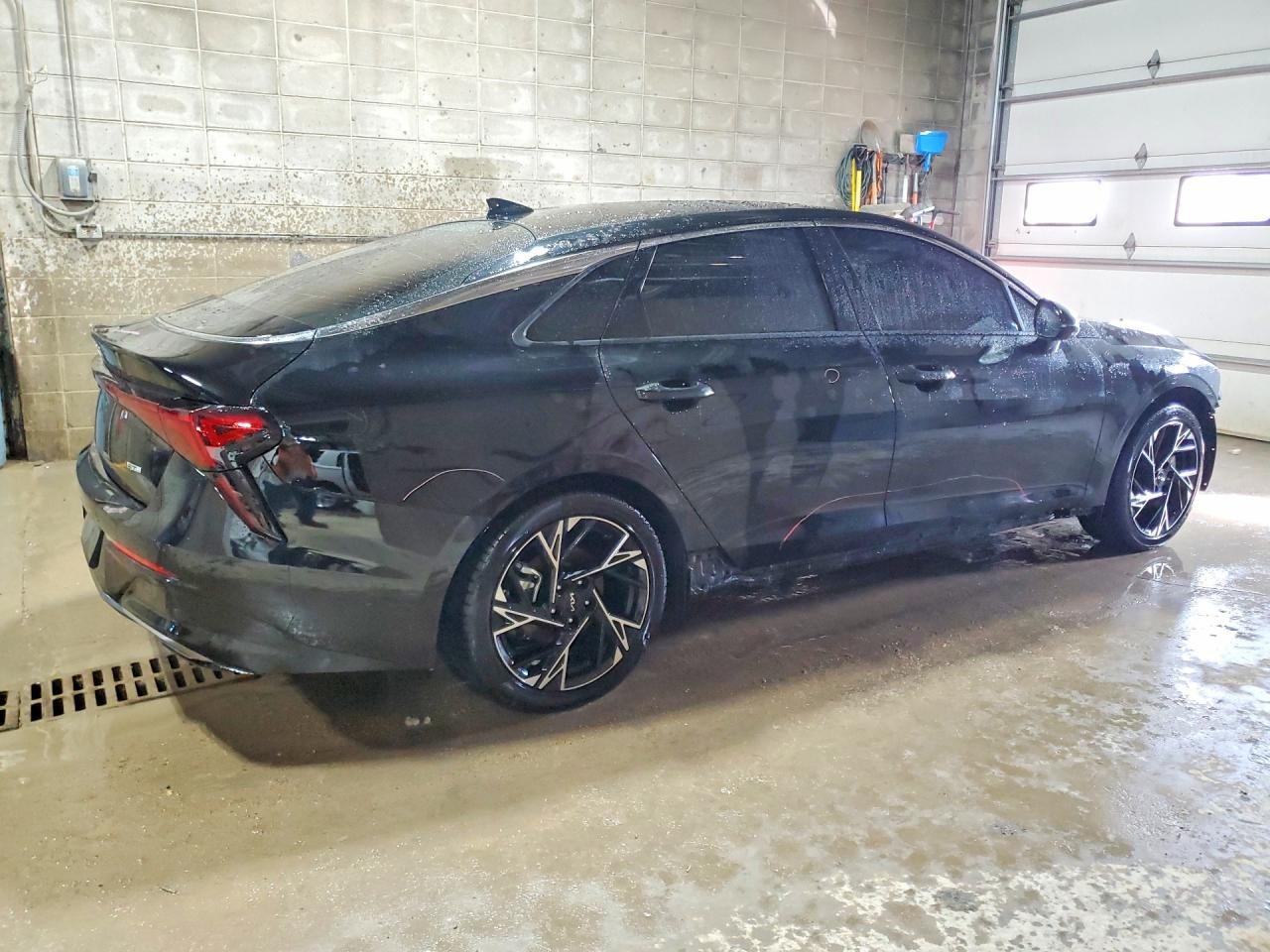 2025 Kia K5 Gt-Line - Фото 3