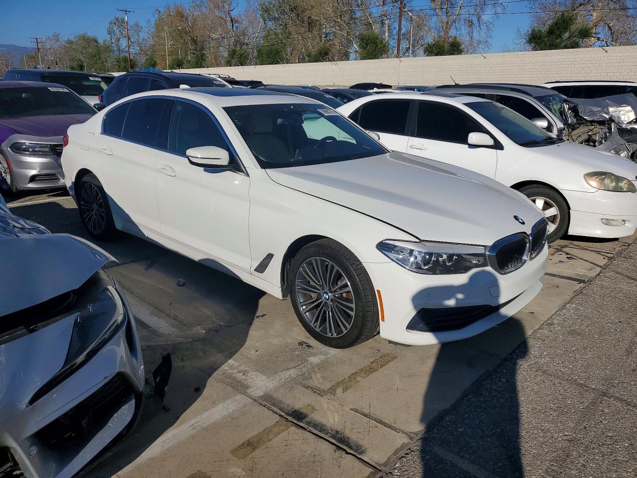 2020 BMW 530 I - Image 4