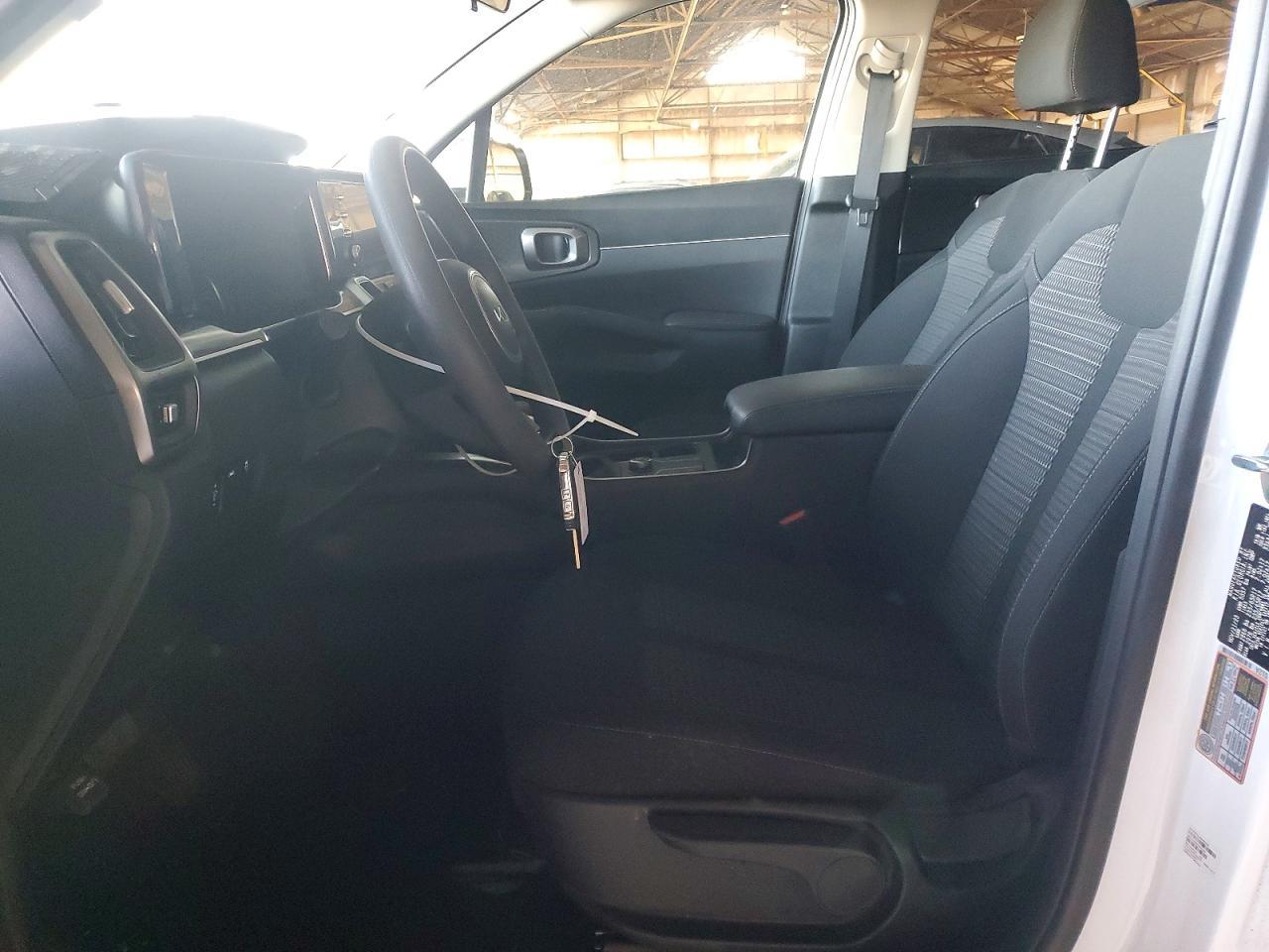 2023 Kia Sorento Lx - Image 7