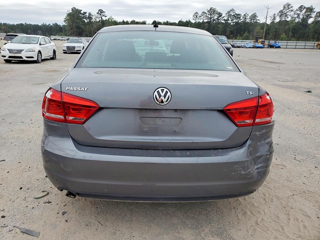2015 Volkswagen Passat S - Image 6