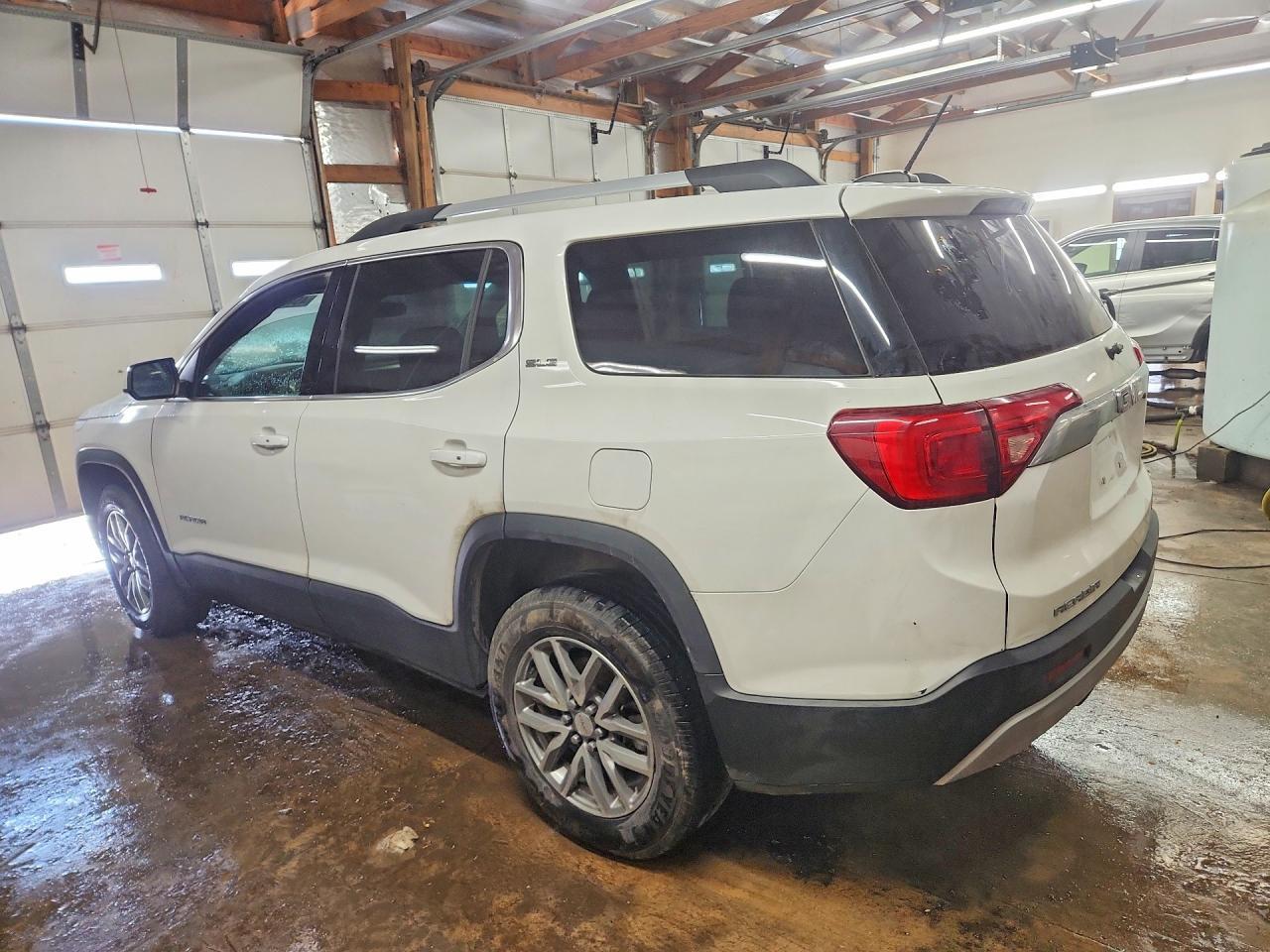 2018 GMC Acadia Sle - Image 2