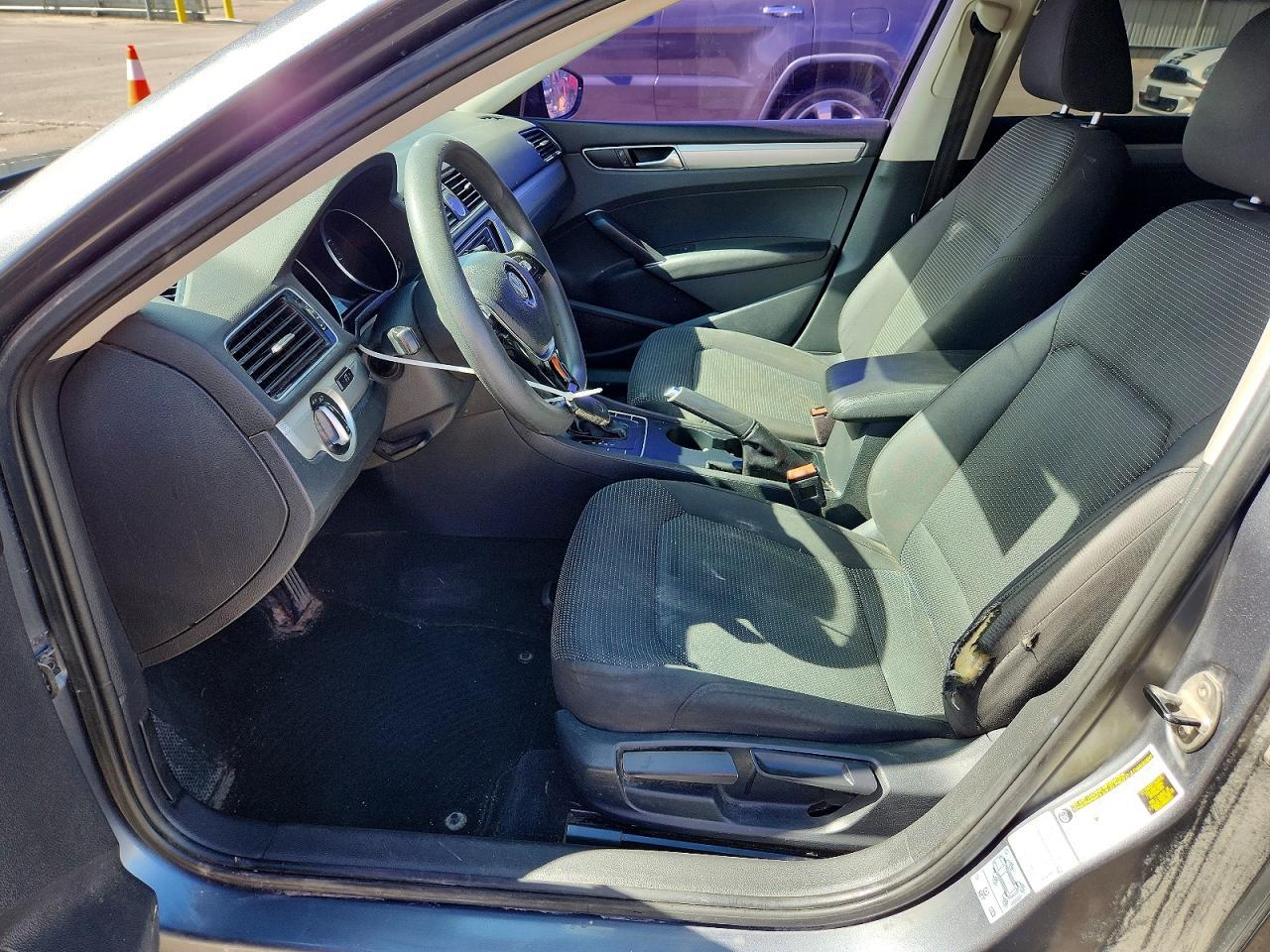 2016 Volkswagen Passat S - Image 7