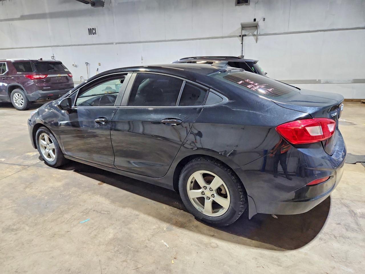 2019 Chevrolet Cruze Ls - Фото 2