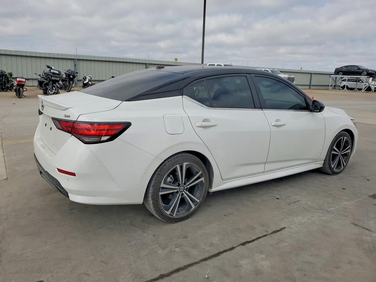 2023 Nissan Sentra Sr - Image 3