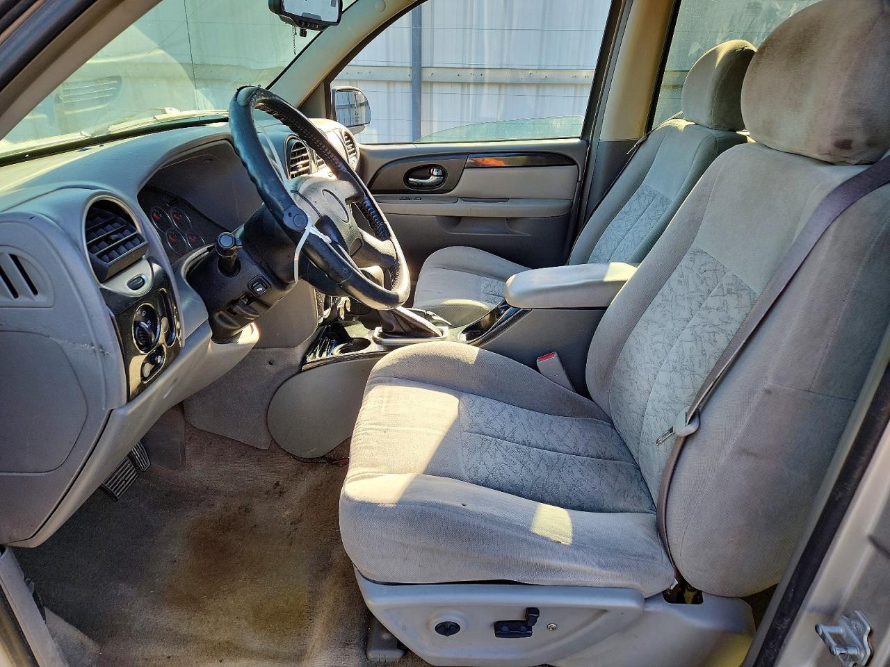 2005 GMC Envoy - Image 7