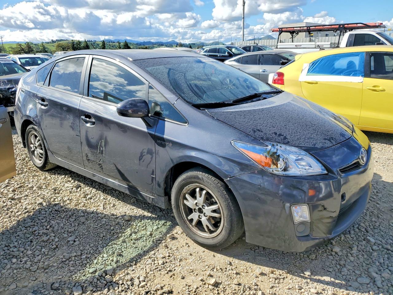 2011 Toyota Prius Two - Image 4