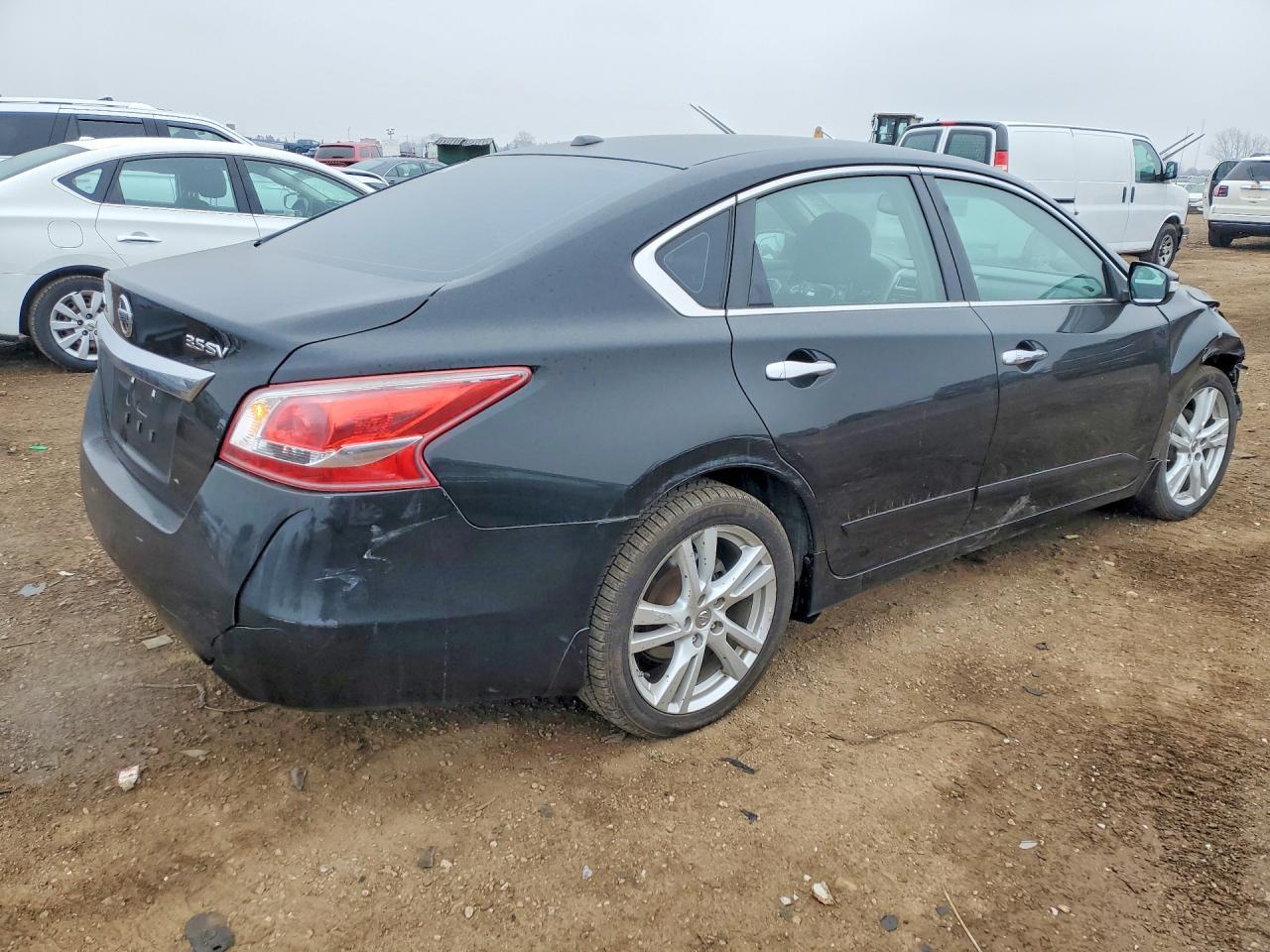 2013 Nissan Altima 3.5 S - Image 3