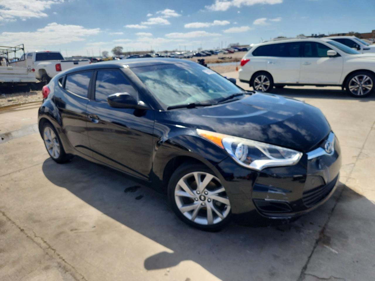 2016 Hyundai Veloster Base - Фото 4