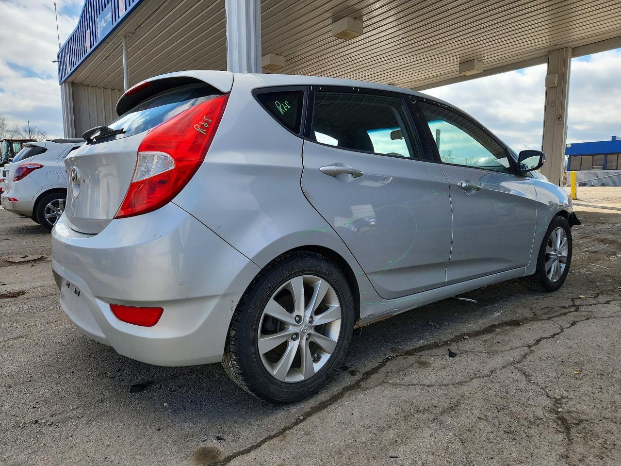 2014 Hyundai Accent Se - Image 3
