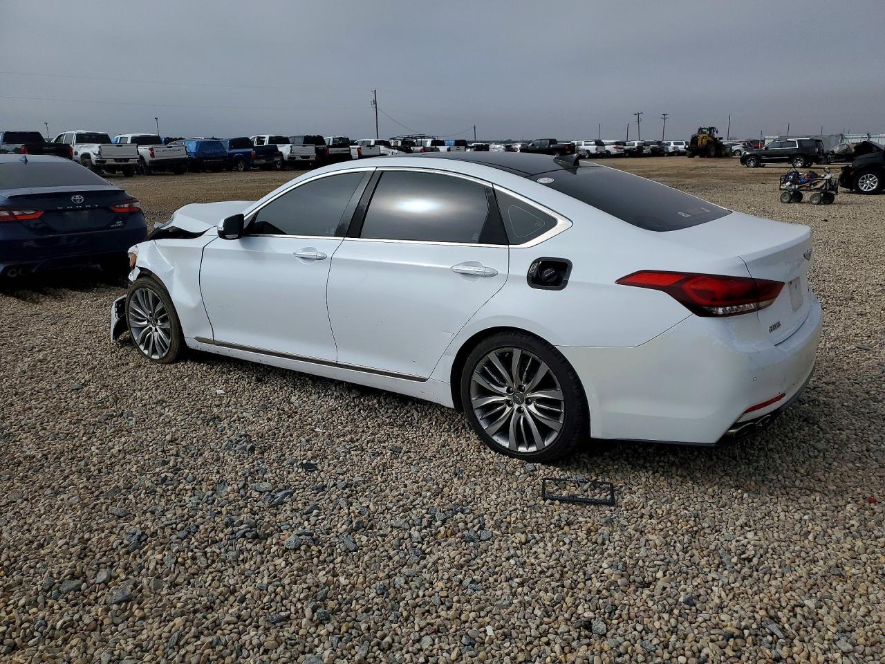 2015 Hyundai Genesis 5.0L - Image 2
