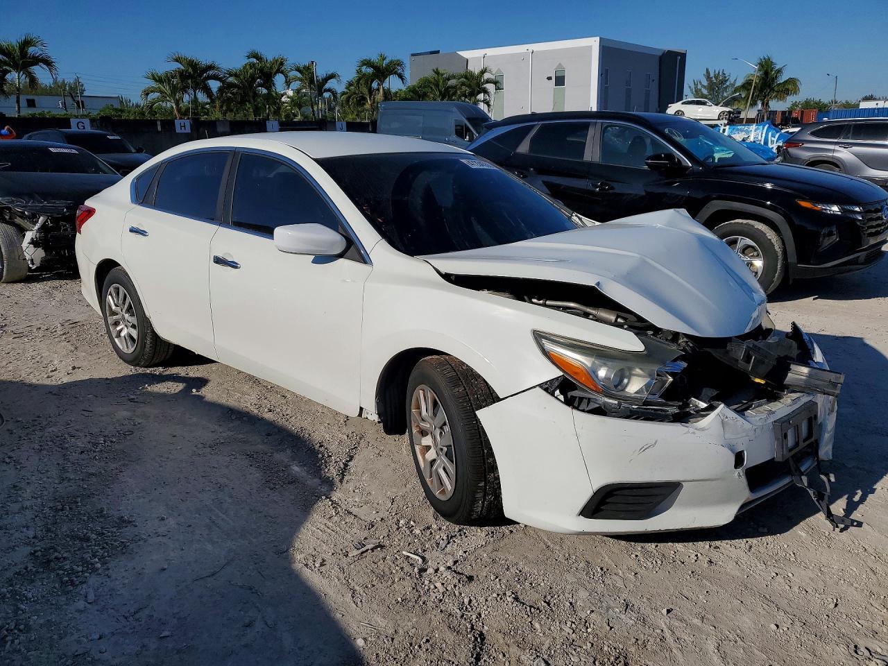 2017 Nissan Altima 2.5 S - Image 4