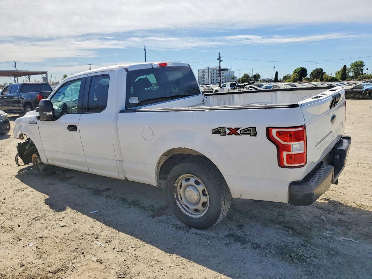 2020 Ford F150 Super Cab - Фото 2