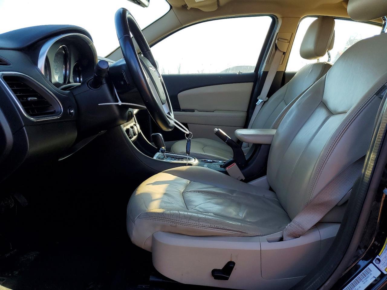 2012 Chrysler 200 Limited - Фото 7