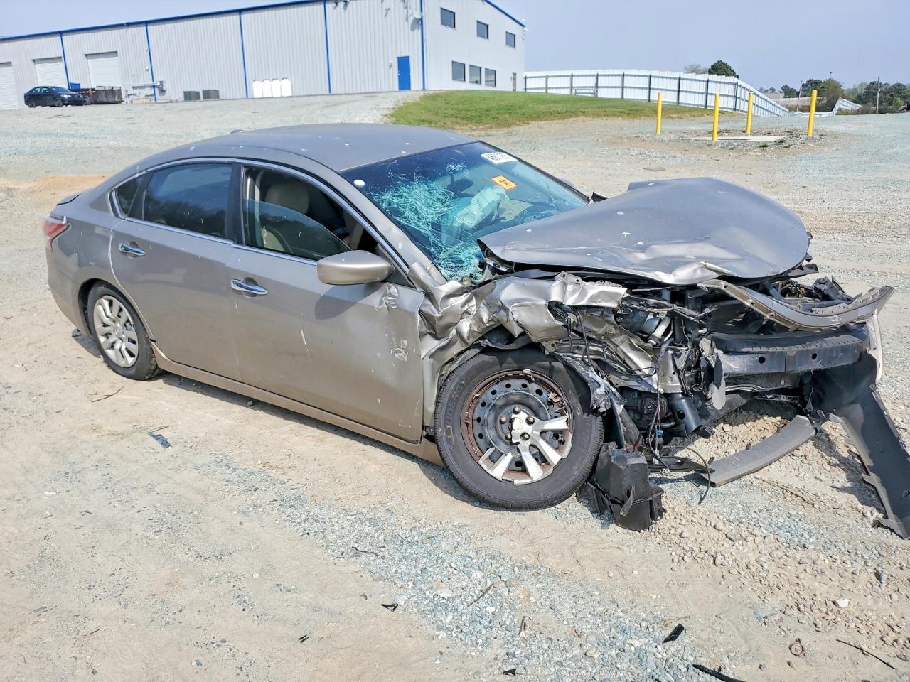 2015 Nissan Altima 2.5 S - Фото 4