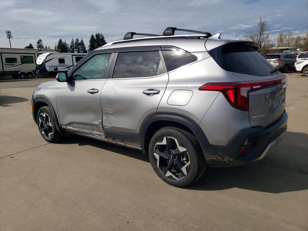 2025 Kia Seltos Ex - Image 2
