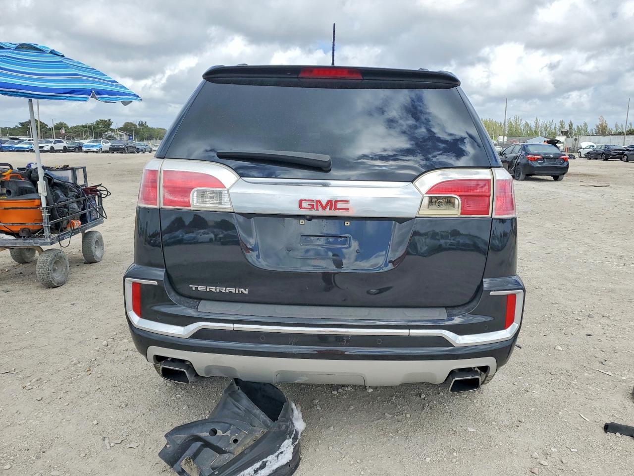 2017 GMC Terrain Denali - Image 6