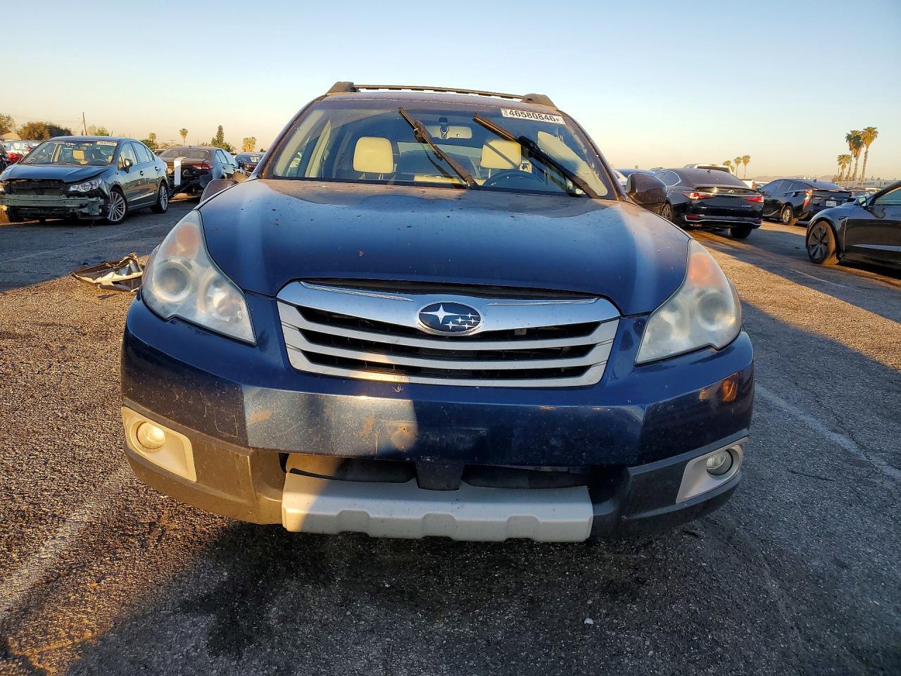 2010 Subaru Outback 2.5I Limited - Image 5