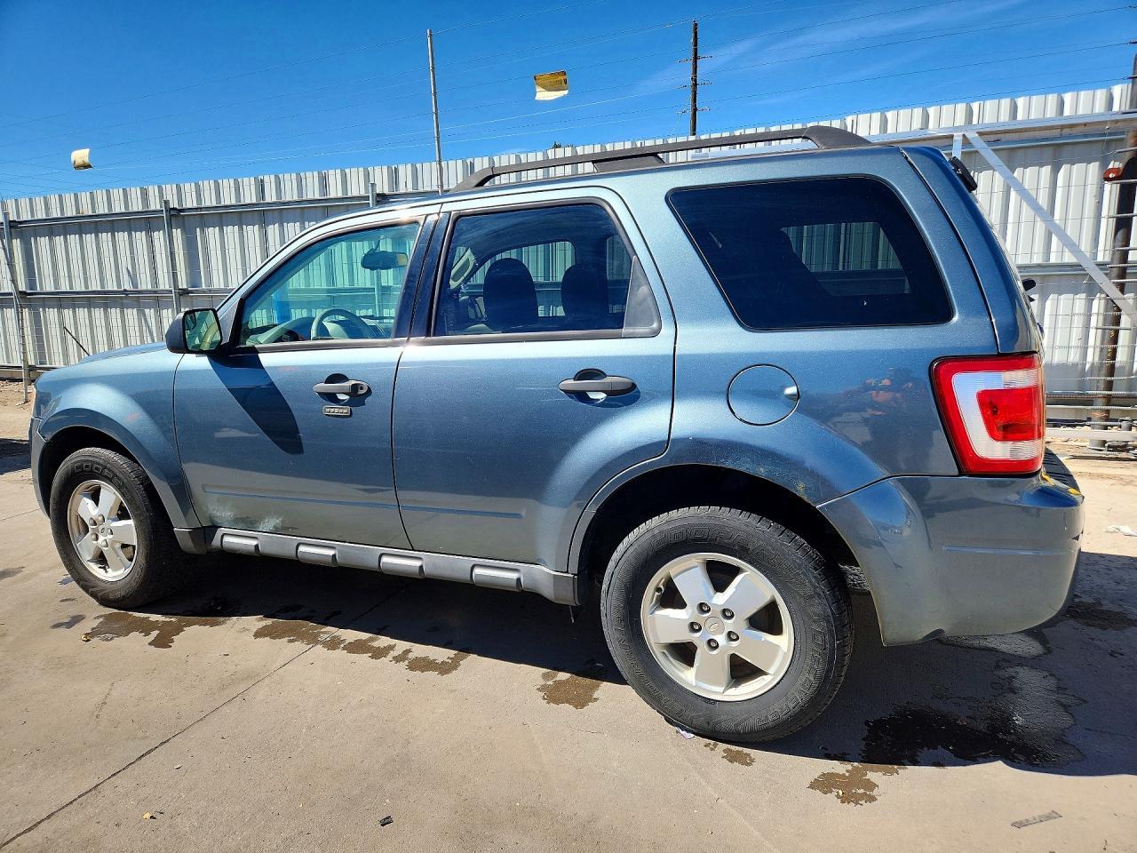 2012 Ford Escape Xlt - Image 2