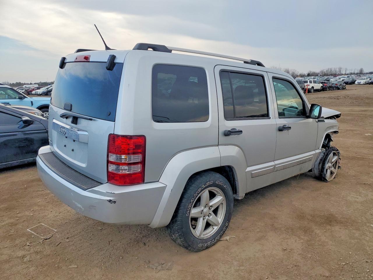 2012 Jeep Liberty Limited - Image 3