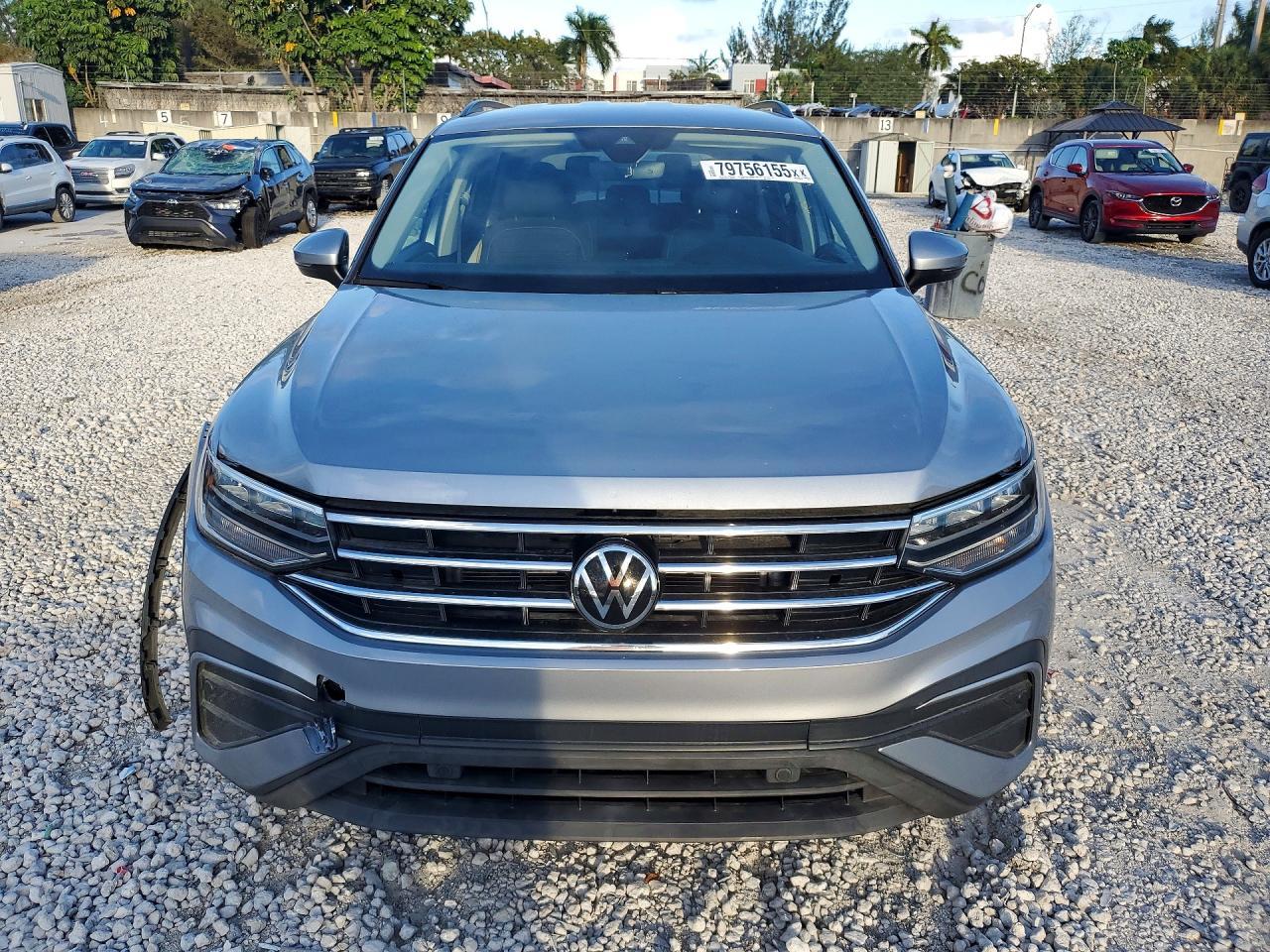 2022 Volkswagen Tiguan S - Фото 5