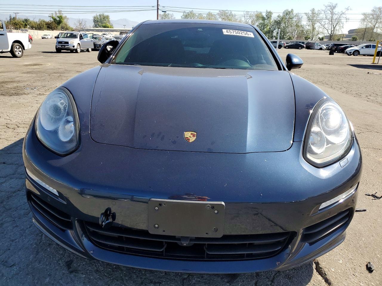 2014 Porsche Panamera S Hybrid - Image 5