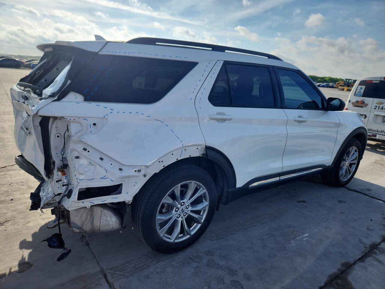 2022 Ford Explorer Xlt - Фото 3