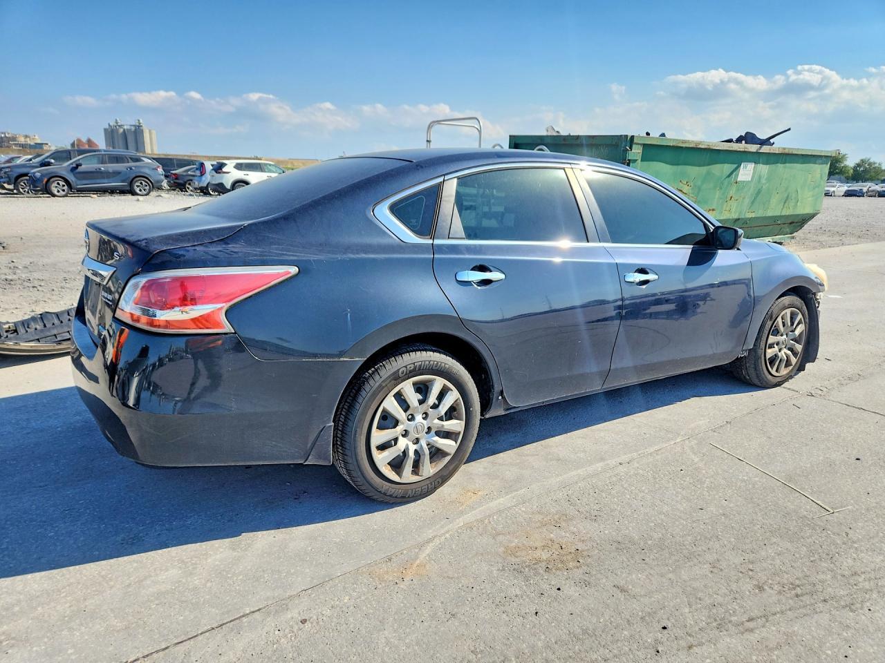 2013 Nissan Altima 2.5 S - Фото 3