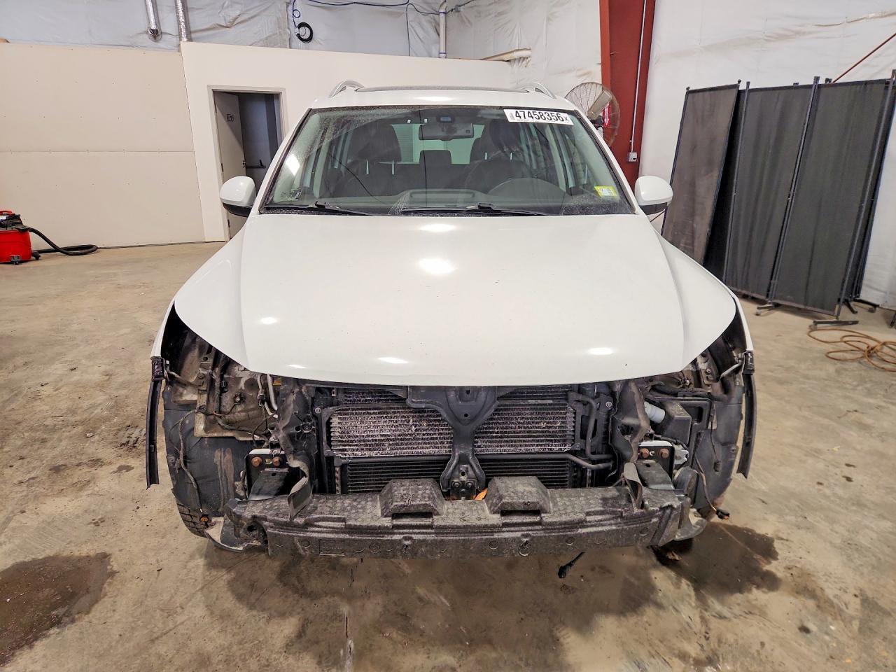 2016 Volkswagen Tiguan S - Image 5