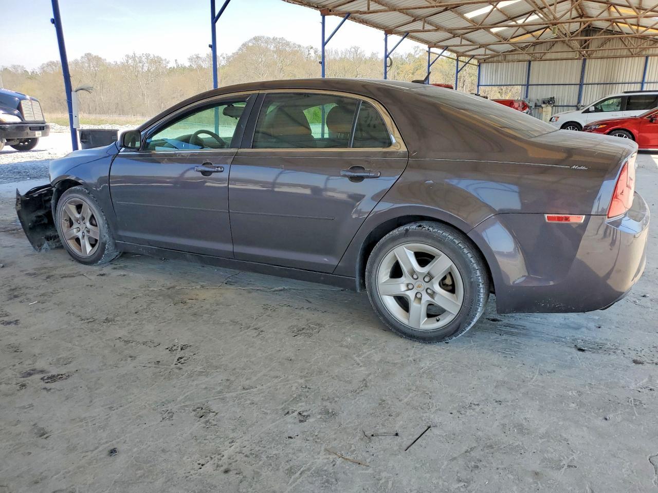 2011 Chevrolet Malibu Ls - Фото 2