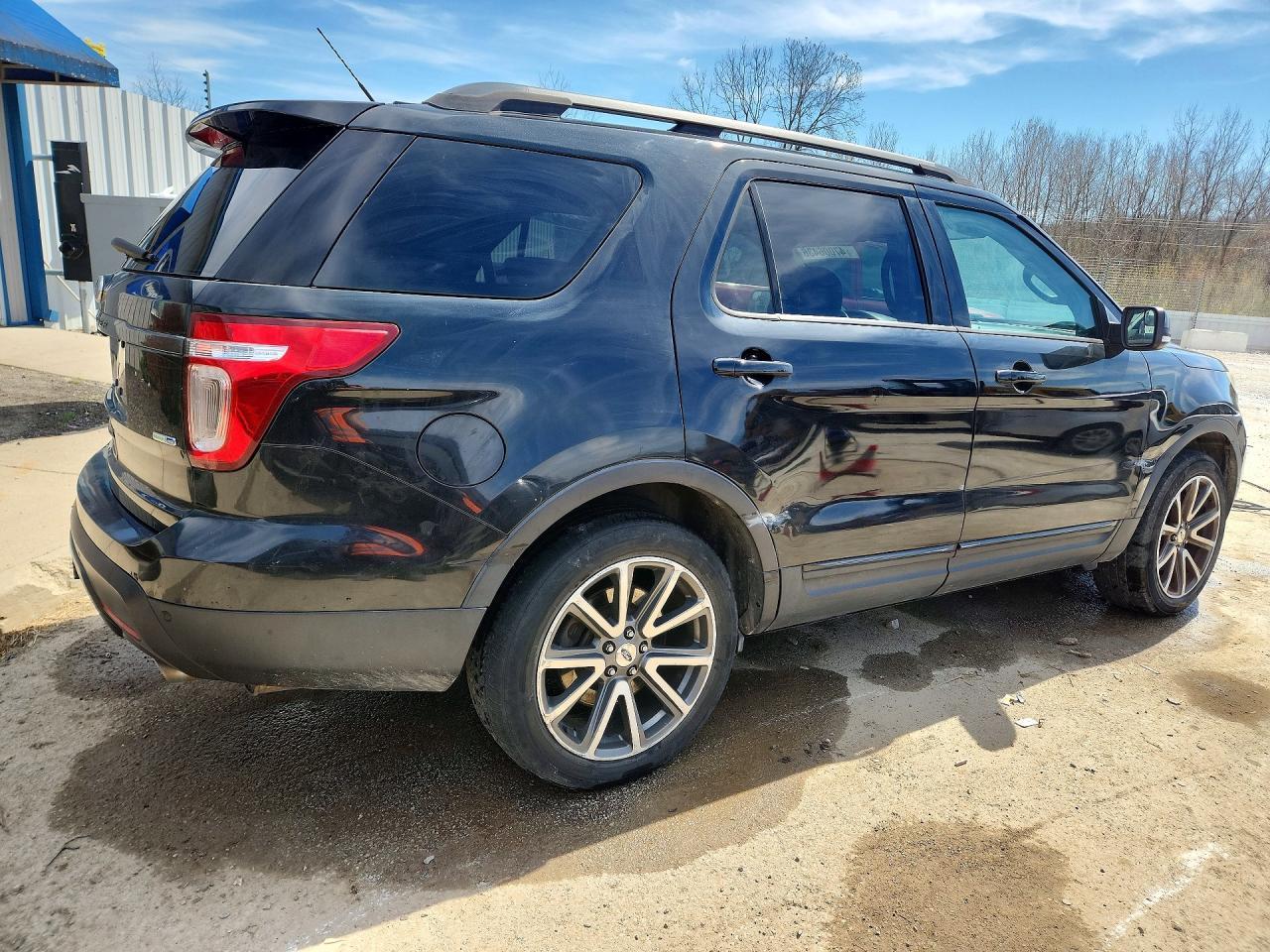 2015 Ford Explorer Xlt - Image 3
