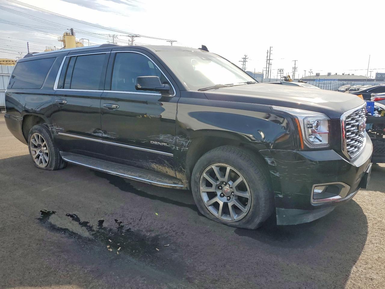 2020 GMC Yukon Xl Denali - Фото 4