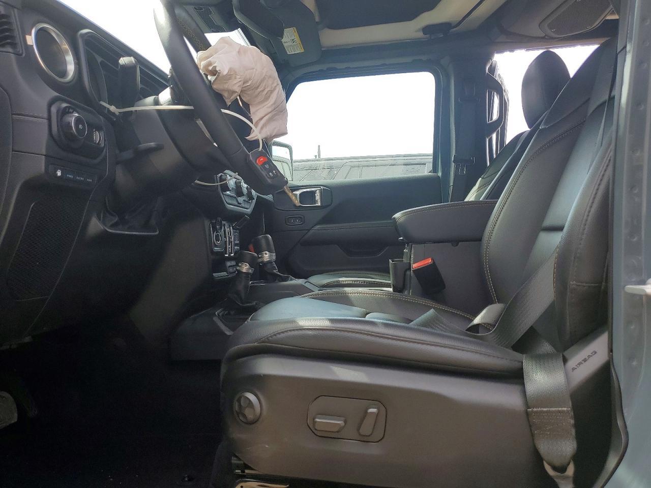 2024 Jeep Wrangler Sahara 4Xe - Фото 7