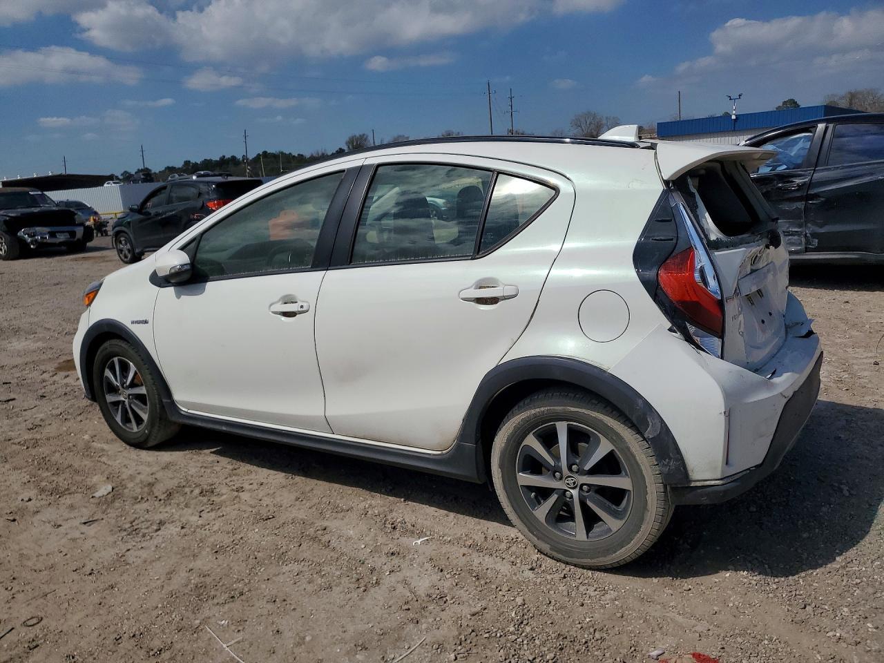 2018 Toyota Prius C One - Фото 2