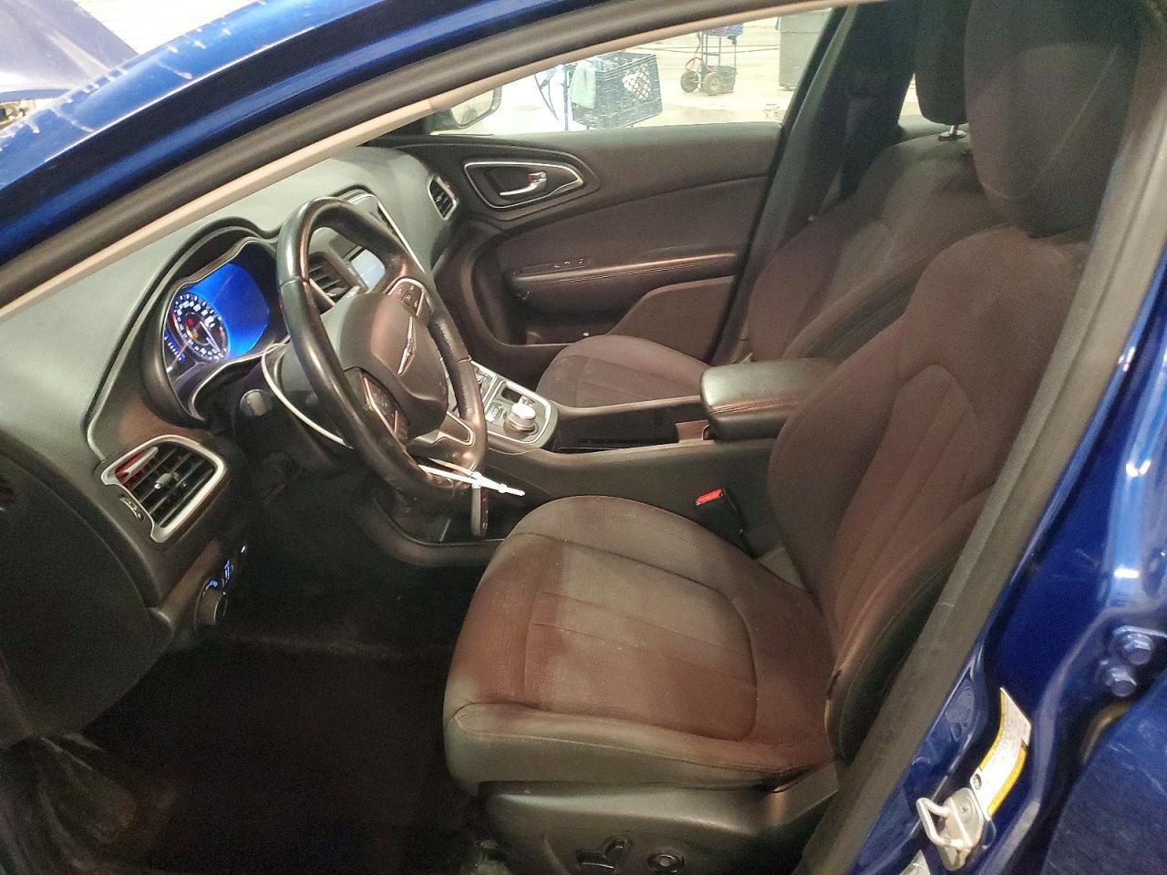 2015 Chrysler 200 Limited - Фото 7