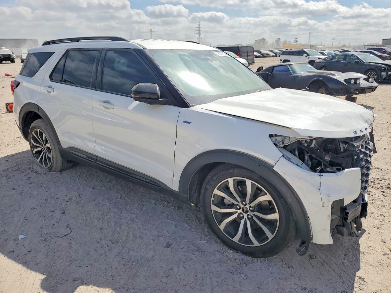 2025 Ford Explorer St-Line - Фото 4