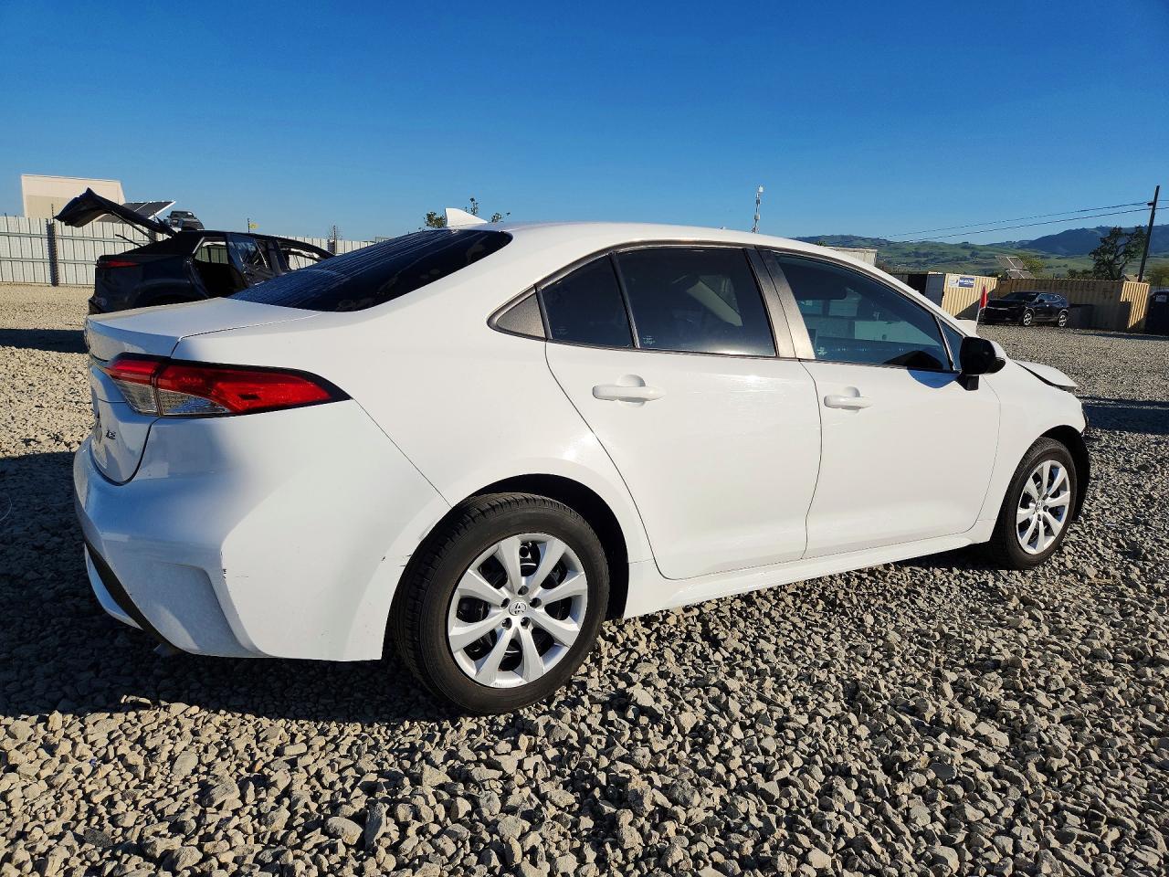2022 Toyota Corolla Le - Фото 3
