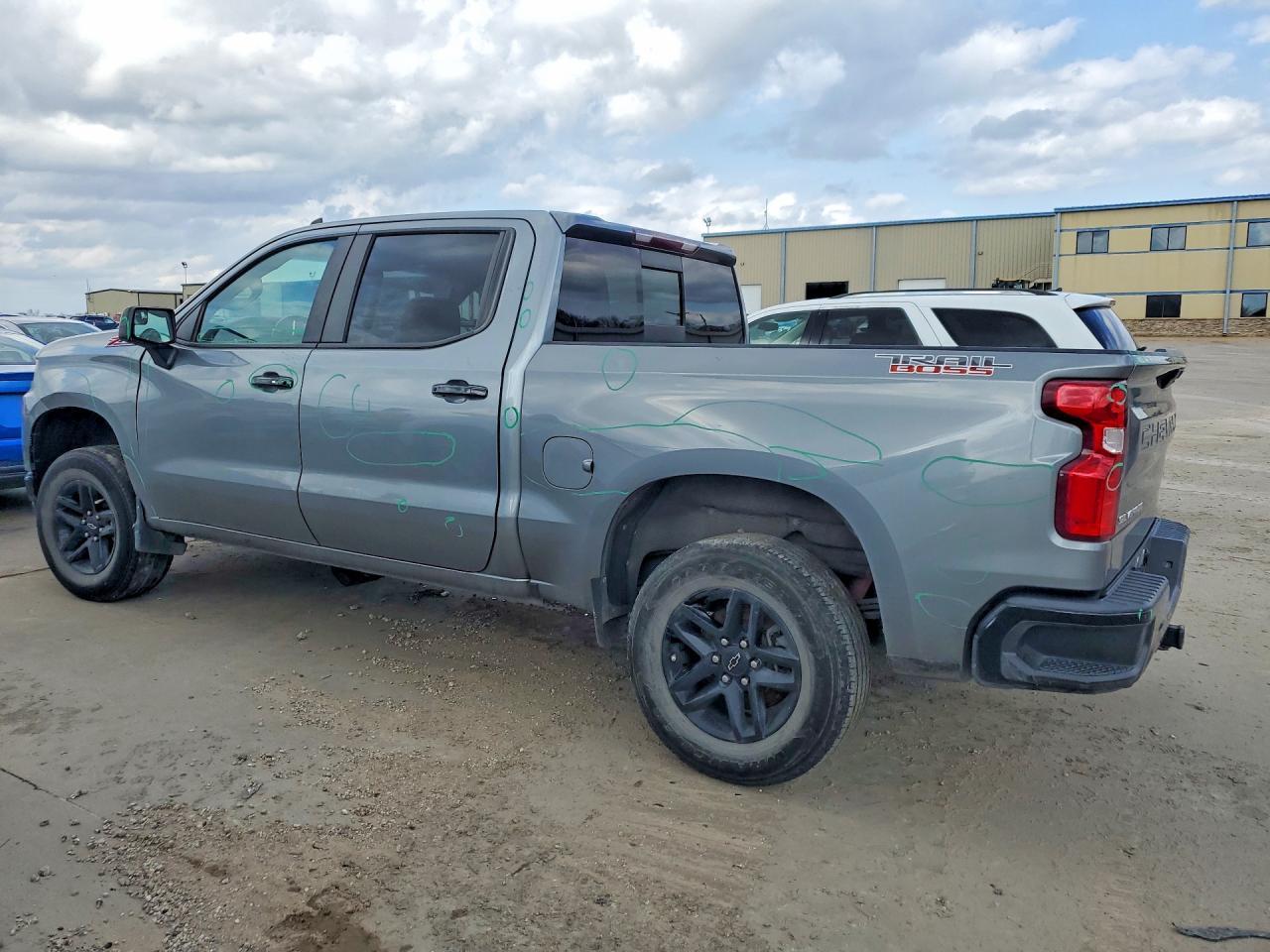 2021 Chevrolet Silverado K1500 Lt Trail Boss - Image 2