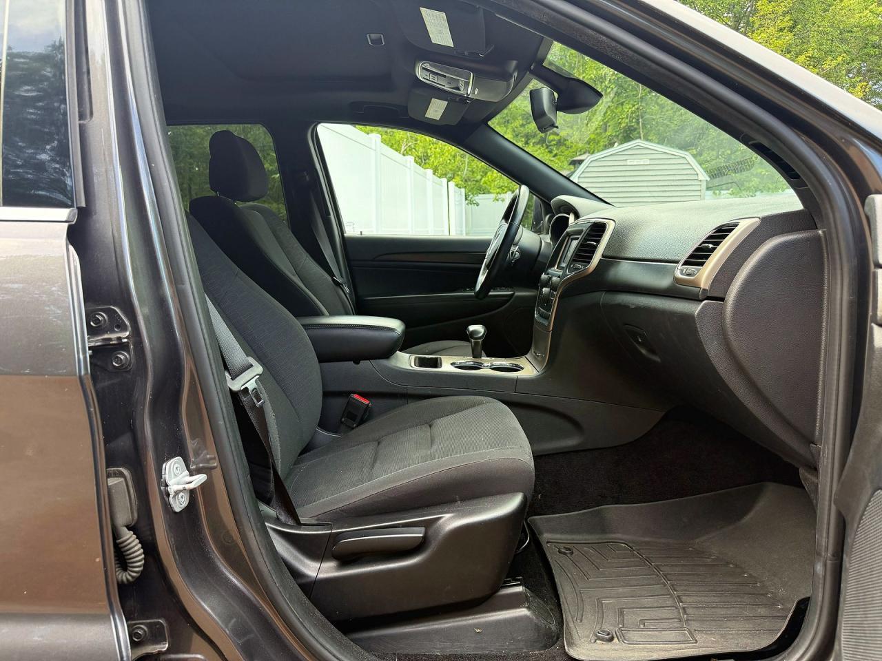 2014 Jeep Grand Cherokee Laredo - Image 5