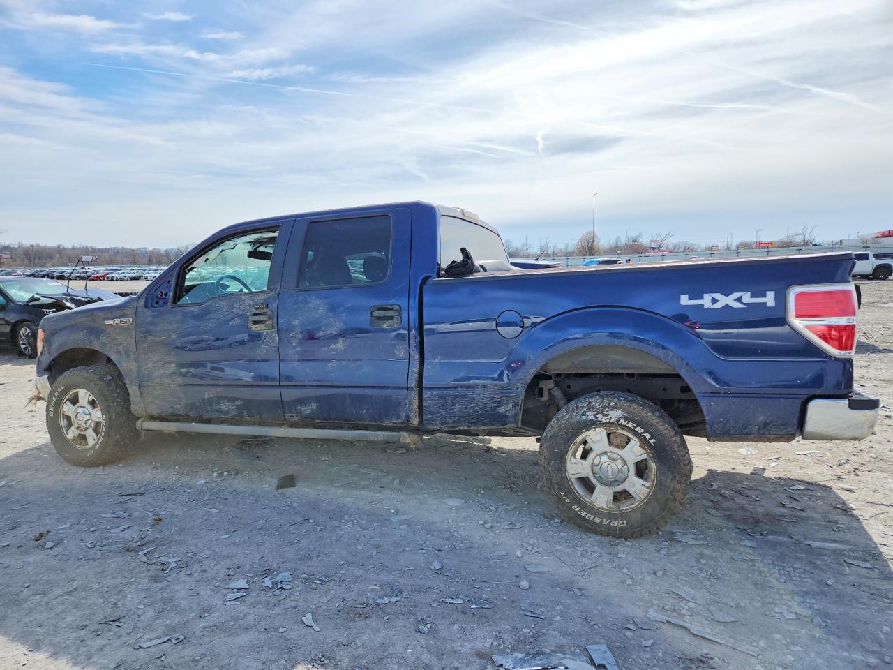 2011 Ford F150 - Фото 2