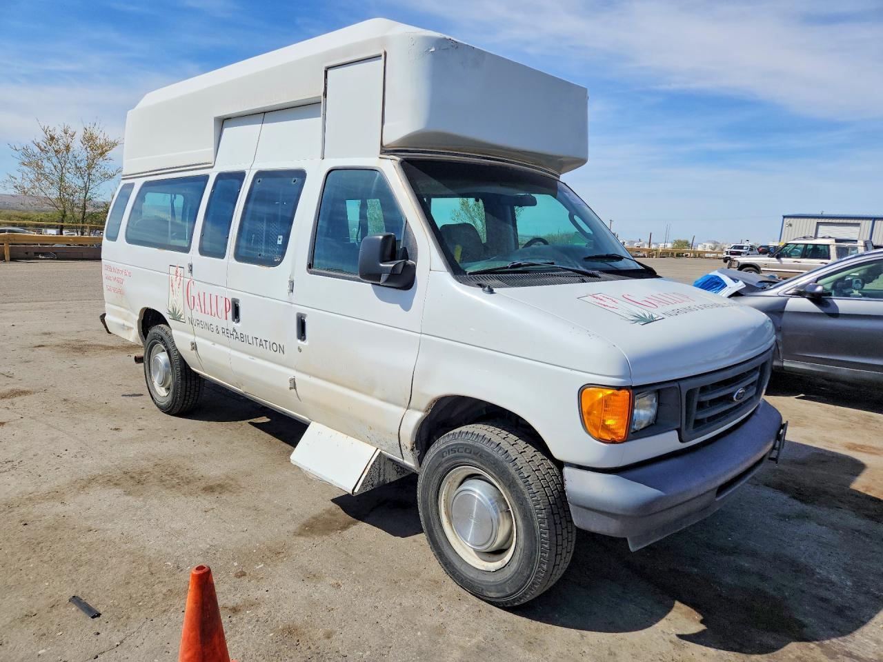 2006 Ford Econoline E350 Super Duty Van - Image 4