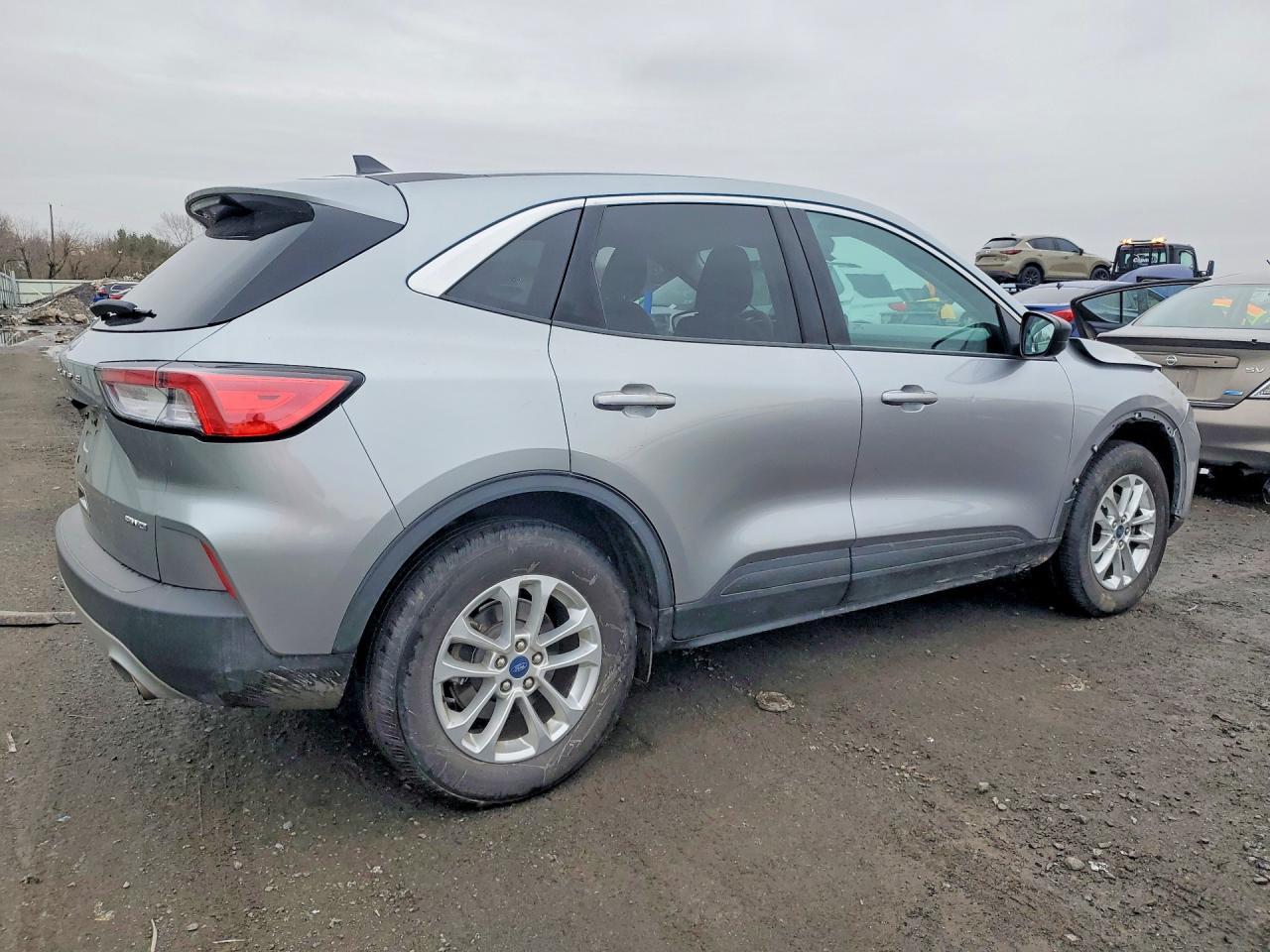 2022 Ford Escape Se - Фото 3