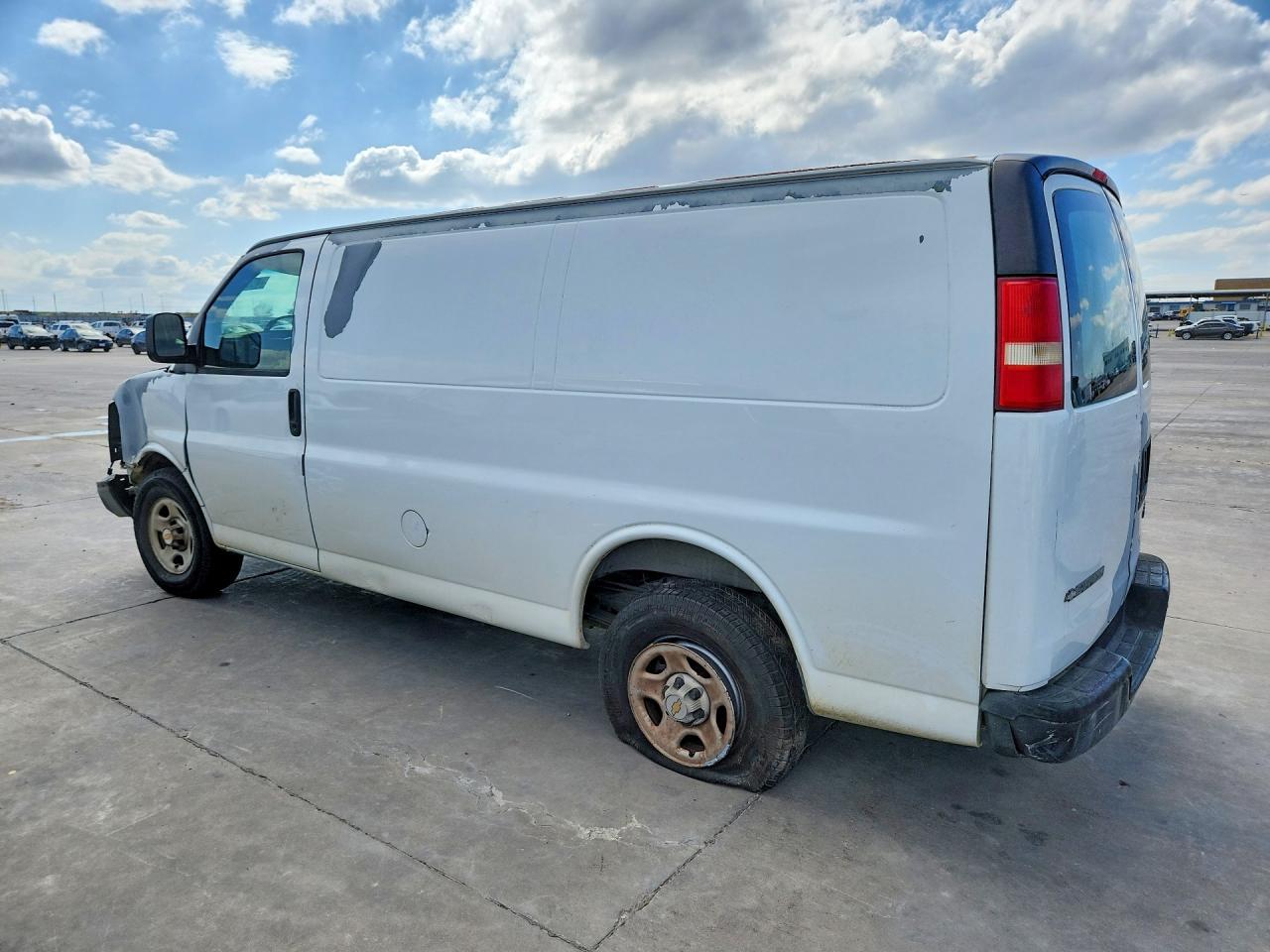 2004 Chevrolet Express 1500 Delivery Van - Image 2